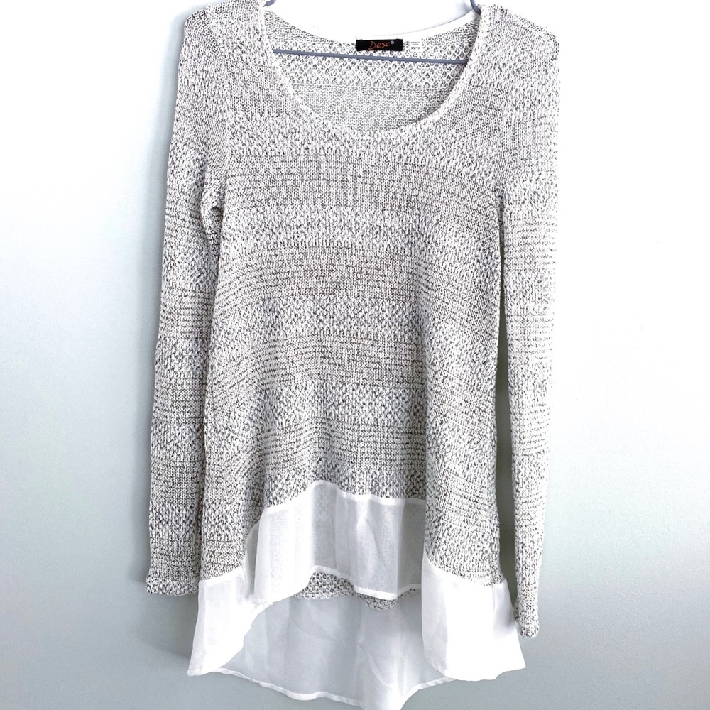 Elegant DEX XS 🍀2/$30🍀knitted long sleeve.